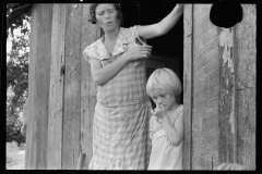 0009_Wife and child , sharecropper