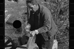 0118_Chopping wood for the schoolteacher, Shenandoah