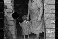 0133_Mrs. Dodson and one of her nine children, Shenandoah 