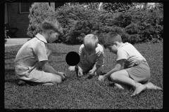 0316_Children playing on front lawn  Washington D.C.