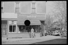 0454_Shoe shop and street corner, Nashville, Indiana