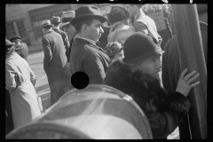 0509_Viewing the Armistice Parade , Omaha