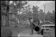 0633_Tractor driving saw-bench , Skyline Farms, Alabama