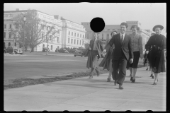 0943_Pedestrians ,12th Street , Washington D.C .nr Pennsylvania Avenue