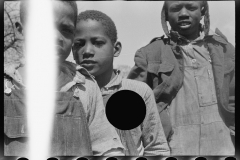 1125_Black-American children , unknown location , light ingress