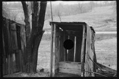 1287_ Open privy in poor state of repair possibly Ohio