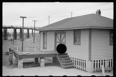 1321_Railroad loading platform , Manchester , Georgia