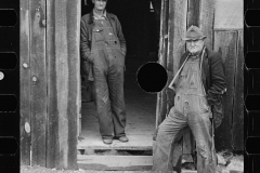 1429_Unknown workers and location,  probably Tennessee