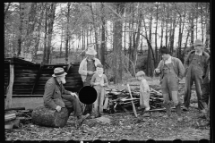 1605_Possibly family group splitting shingles , Lebanon , Tennessee