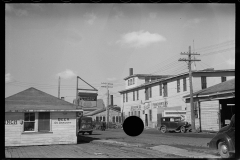 1898_Harbourside lunch cafe and fish wholesalers , Maine