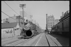 1920_Train boarding , Hagerstown Maryland