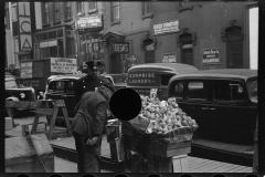 1940_Fruit vendor , possibly west 48th Street New City .