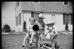 2099_Family of  first homesteaders at Decatur Homesteads