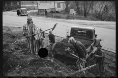 2164_Convicts working on State road