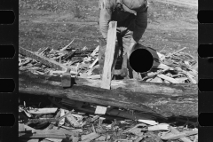 2190_Splitting shingles with froe and maul on Coalins project  farm