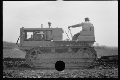 2412_Caterpillar tractor and operative ,   Greenhills Project, Cincinnati