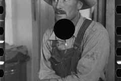 3008_Edwin Gorder, farmer, Montana state line, Williams County 