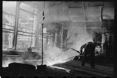 3102_Worker tapping the Blast Furnace, Pittsburgh,