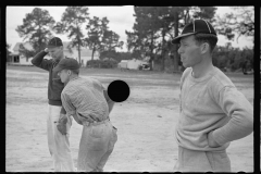 3408_Ball team at Irwinville Farms, Georgia