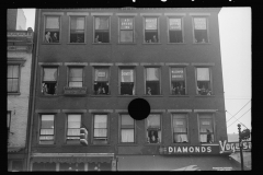 3442_ Spectators at parade, Cincinnati, Ohio