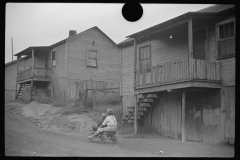 3563_Lowgrade company hosing , Chaplin, West Virginia