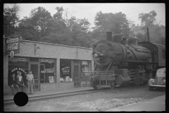 3729_Locomotive  hauling  coal through  Osage, West Virginia