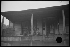 3828_Coal miner and family  Mohegan