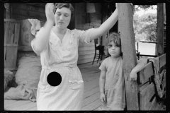 0010_Wife and child , sharecropper