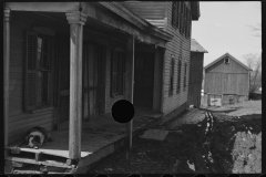 0858_Substandard  dwelling, unknown ownership and location