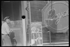 3917_ Saturday afternoon , Main Street , London, Ohio.