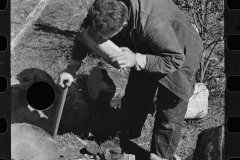 0115_Chopping wood for the schoolteacher, Shenandoah