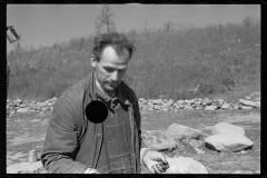 0130_Chopping wood for the schoolteacher, Shenandoah