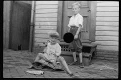 0304_Poor children playing , Georgetown, Washington, D.C.