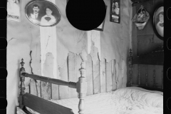 0392_Bed, typical cabin, Garrett County, Maryland