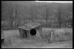 0872_abandoned farm out building, unknown location