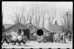 0959_Street parade with band , unknown occasion and location