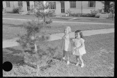 0962_Small children , at Greenbelt Development , Maryland