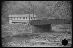 0968_Mining community , River and bridge , Marine , West Virginia