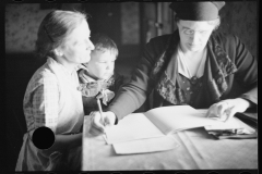 1277_Accountant  possibly inspecting the books . Unknown client