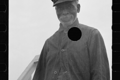 1391_African -American agricultural  worker , Hoffman , North Carolina