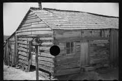 1424_Primitive accommodation , unknown location