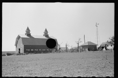 01558_Large dwelling posibly based on a Dutch barn , Nebraska