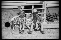 2098_Family of  first homesteaders at Decatur Homesteads, Decatur, Indiana