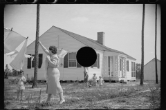 2267_ Hanging out the washing , one of the new homesteads, Penderlea, North Carolina