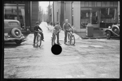 2512_ Young lads on bikes, Jackson Ohio