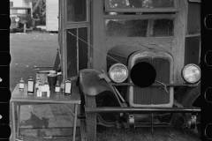 2654_One-legged medicine man encamped with migrant workers  at Belle Glade, Florida]