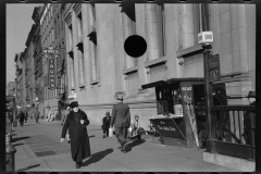 2716_News-stand and subway, Eighth Avenue, New York City