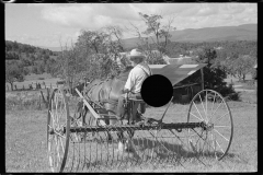 2872_  Hay rake, Eden Mills, Vermont