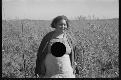 2986_ Indian woman , blueberry picker, near Little Fork, Minnesota