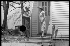 3247_Homesteader and wife , on their porch , Scioto Farms, Ohio